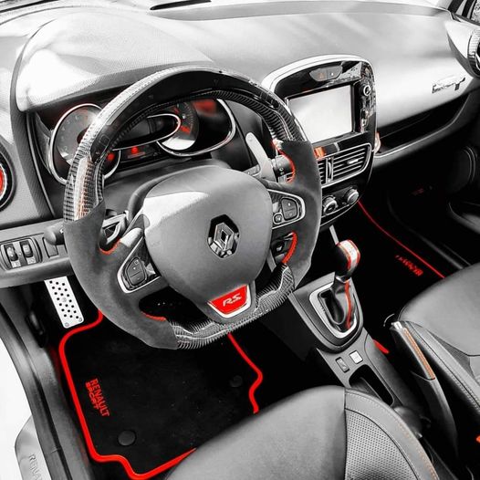 Volant en Carbone Personnalisé pour Clio 4 RS Renault Sport