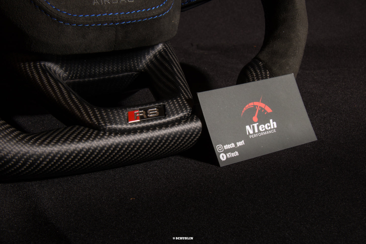 Audi Q/RS 8Y Custom Carbon Steering Wheel