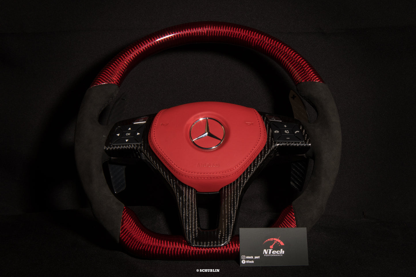 Volant Carbone Personnalisé Mercedes Benz AMG