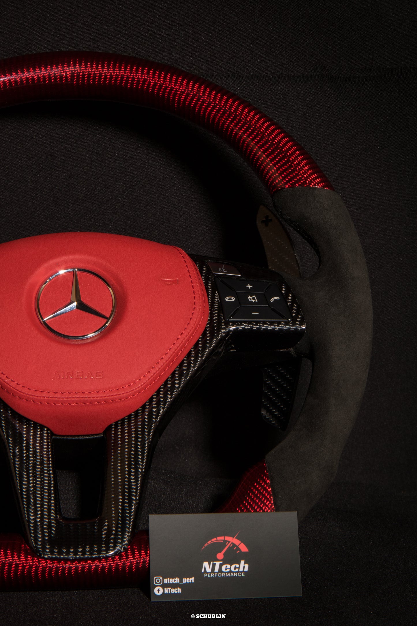 Volant Carbone Personnalisé Mercedes Benz AMG