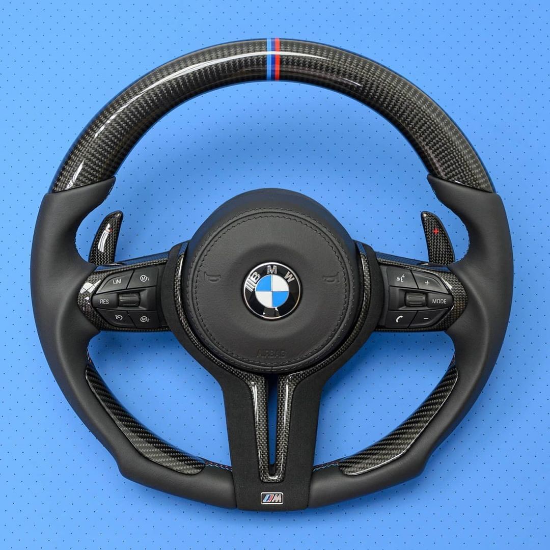Volant Carbone personnalisé BMW M Série F