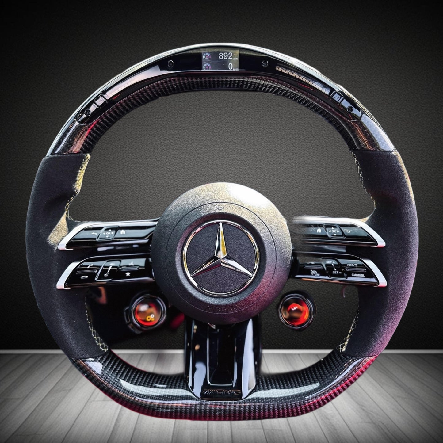 Volant Carbone personnalisé Mercedes AMG