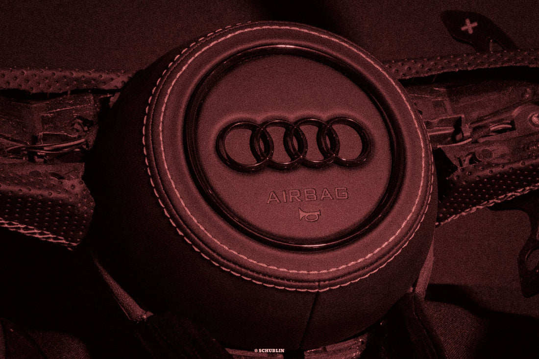 Moyeu de volant Audi avec son airbag d'origine conservé