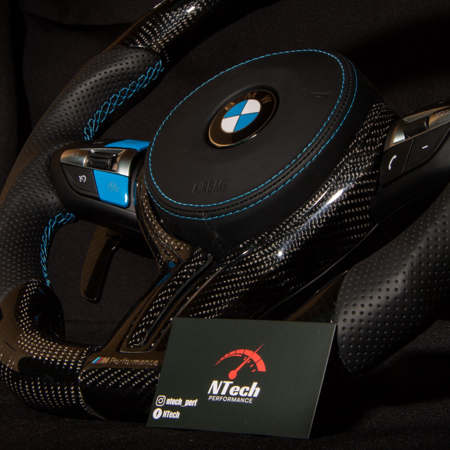 Volant Carbone personnalisé BMW M Série F