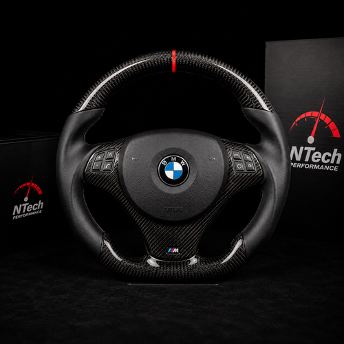 Configurateur Volant Carbone BMW Série 1 3 E81 E87 E90 E92 M 2005+