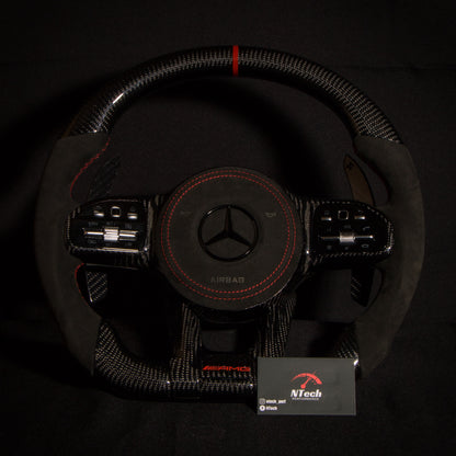 Volant Carbone personnalisé Mercedes AMG