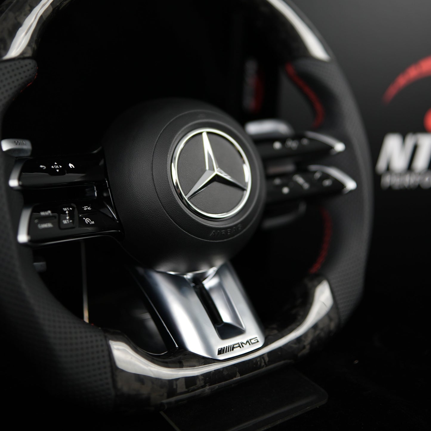 Volant en Stock Carbone forgé Mercedes Classe A C E CLA GLA GLE GLS 2018+