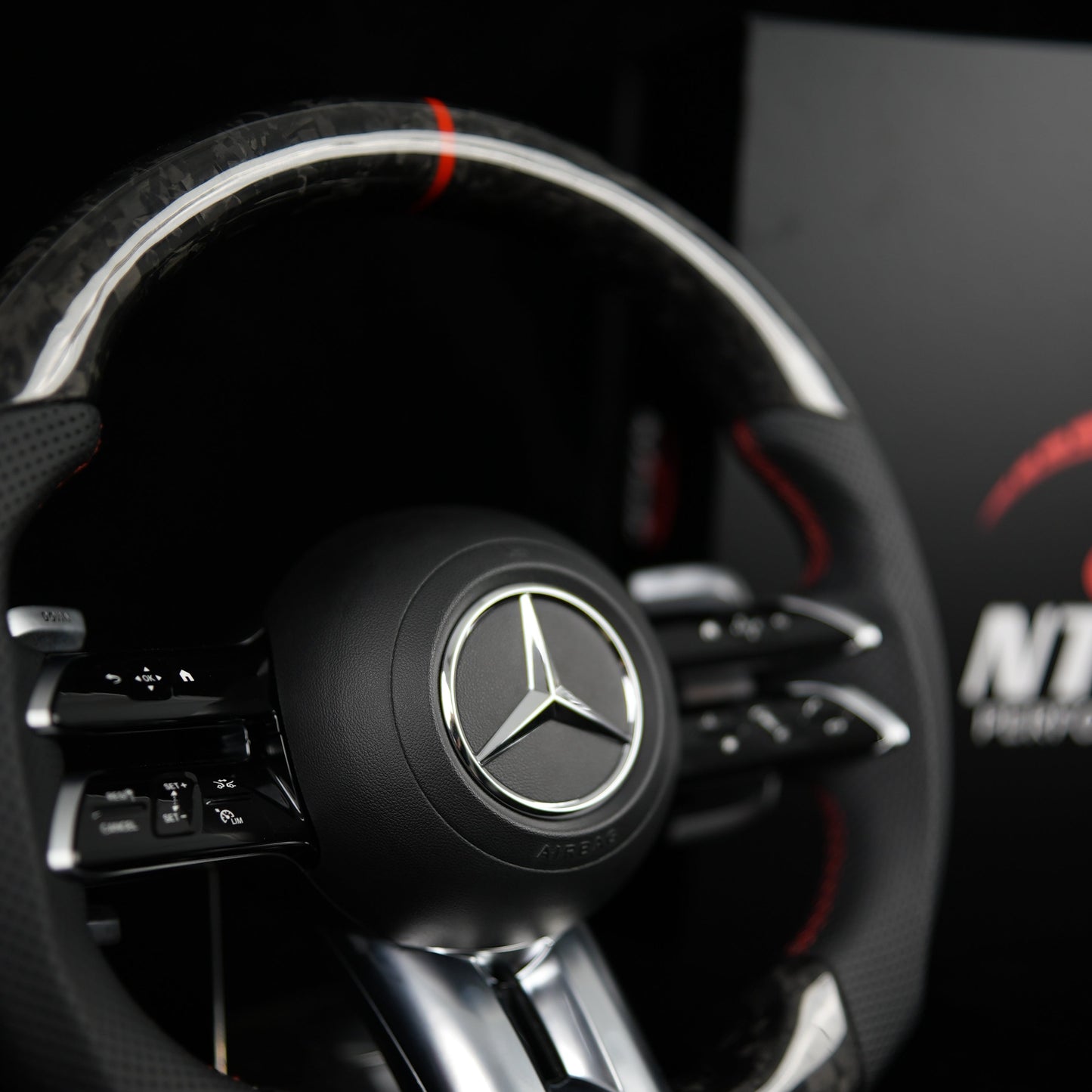 Volant en Stock Carbone forgé Mercedes Classe A C E CLA GLA GLE GLS 2018+