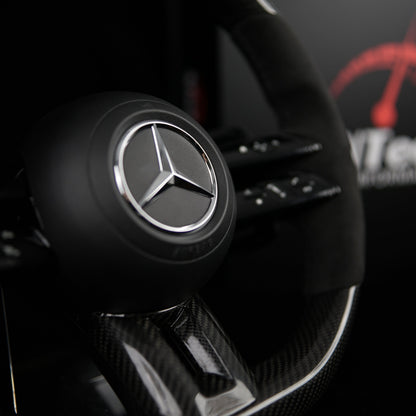 Volant en Stock Carbone tressé noir poignées Alcantara Noir Mercedes Classe A C E CLA GLA GLE GLS 2018+ (Copie)