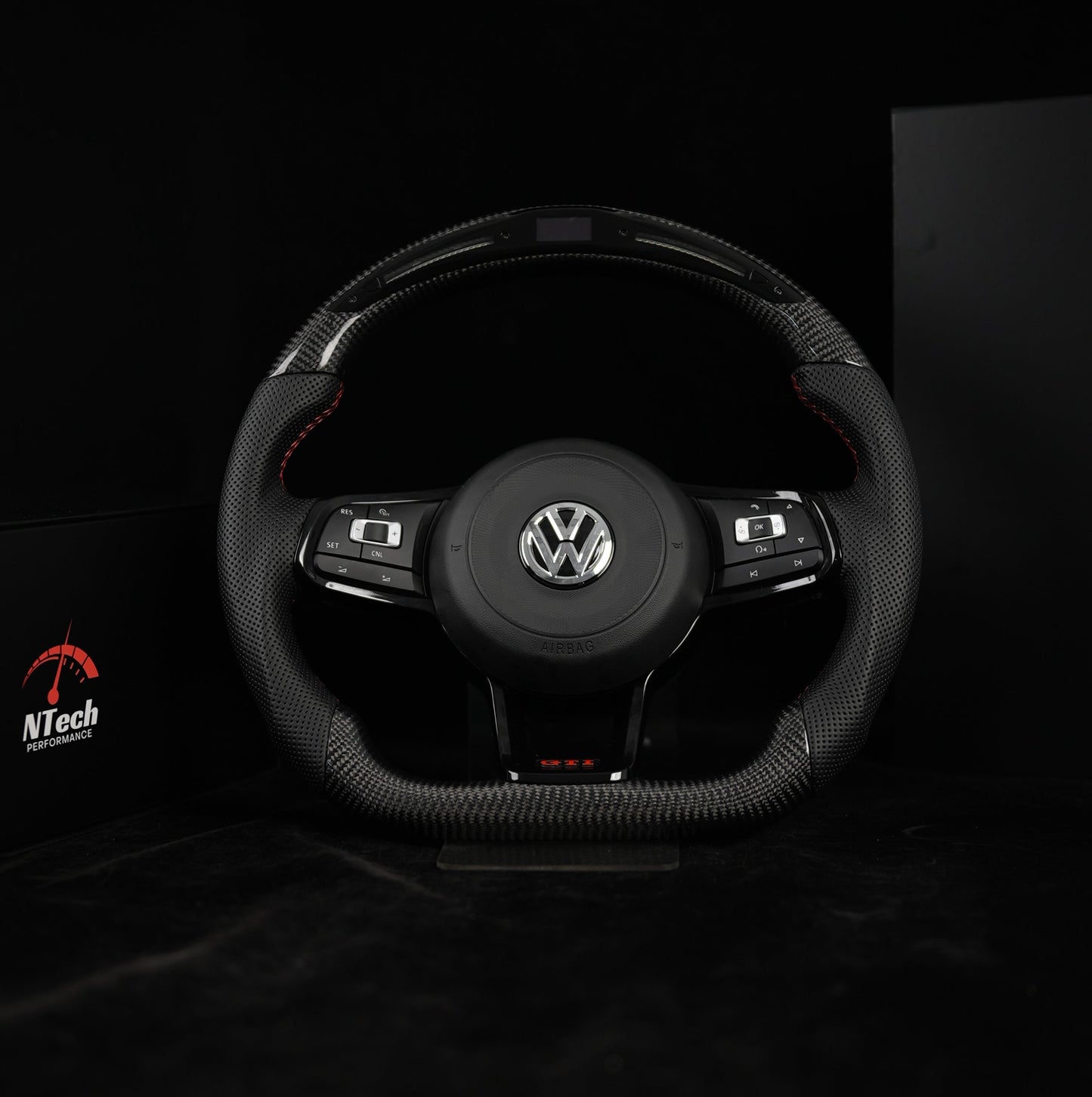 Vorrätiges schwarzes Carbon-Lenkrad, Shift-LEDs – VW Golf 7 GTI R, Polo, Scirocco, Tiguan (2013+)