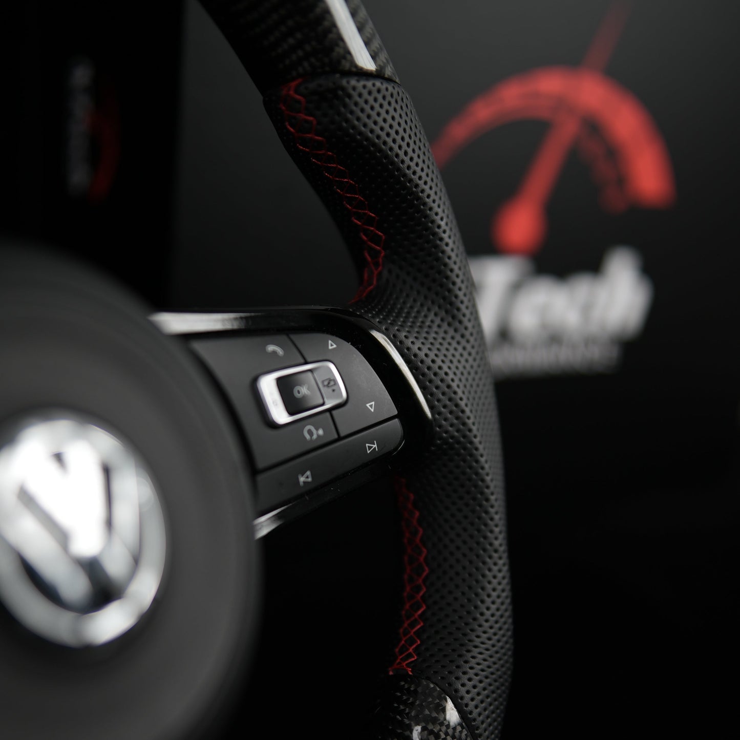 Vorrätiges schwarzes Carbon-Lenkrad, Shift-LEDs – VW Golf 7 GTI R, Polo, Scirocco, Tiguan (2013+)
