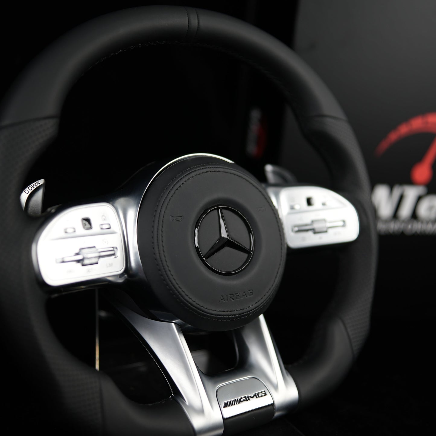 Configurateur Volant Carbone Mercedes Classe A B C E CLA GLA GLB GLE 2018+