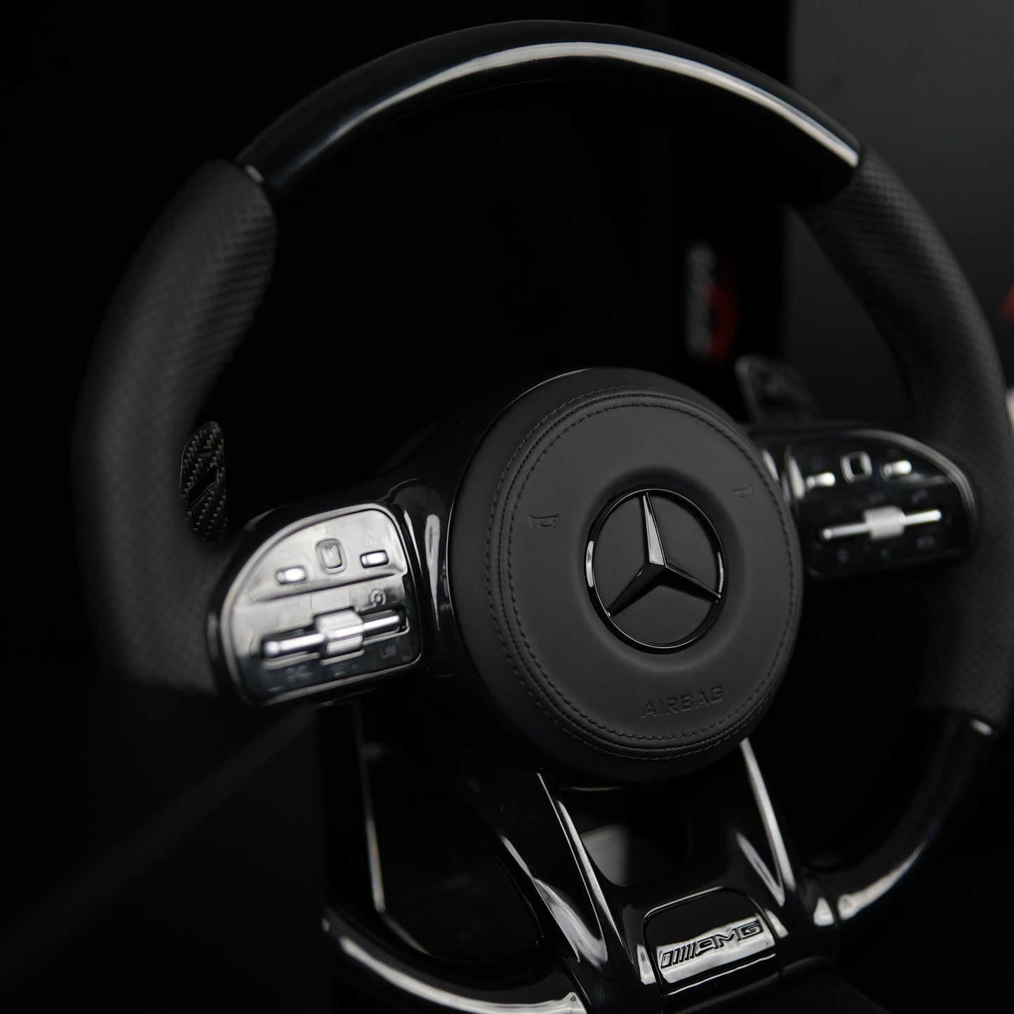 Configurateur Volant Carbone Mercedes Classe A B C E CLA GLA GLB GLE 2018+