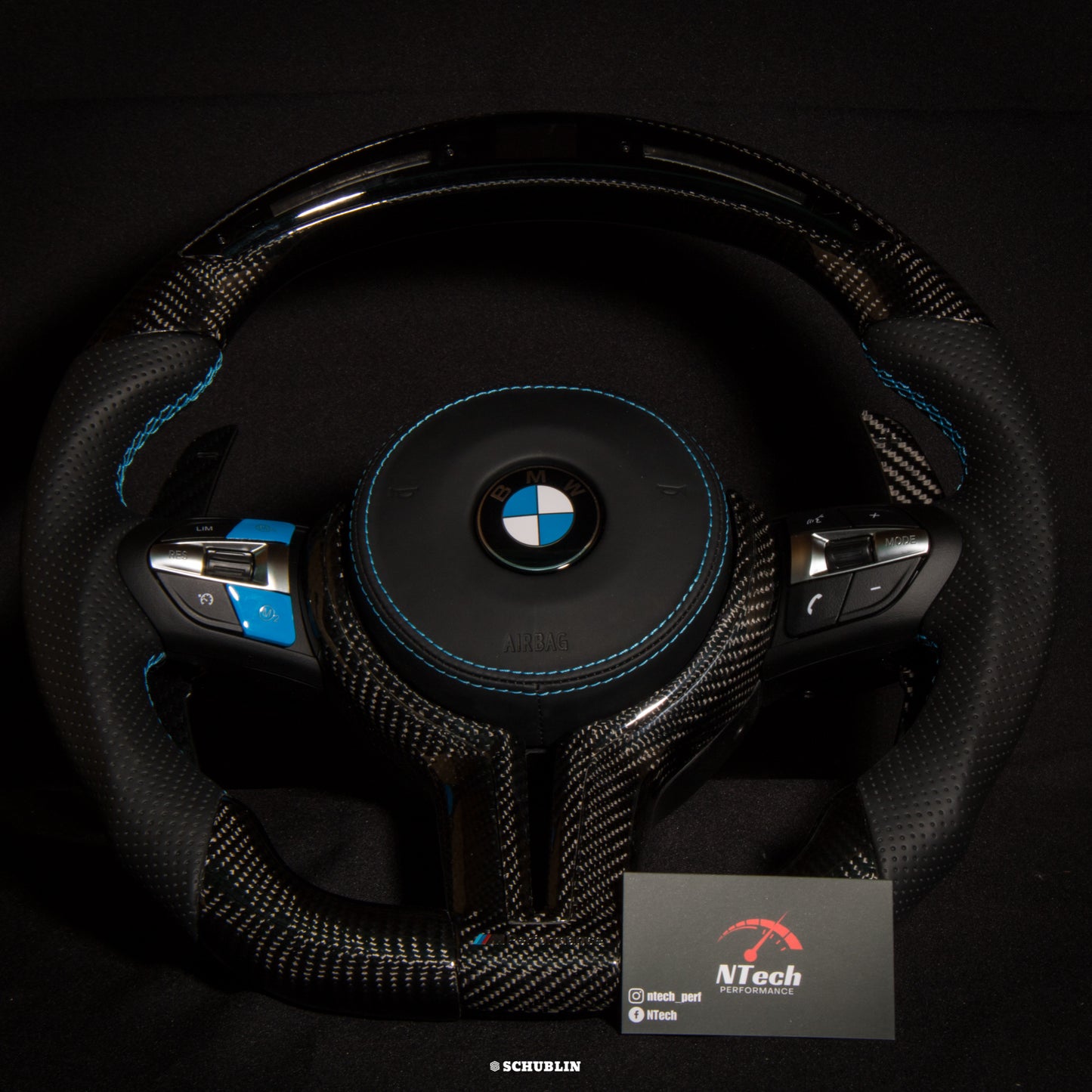 Volant Carbone personnalisé BMW M Série F