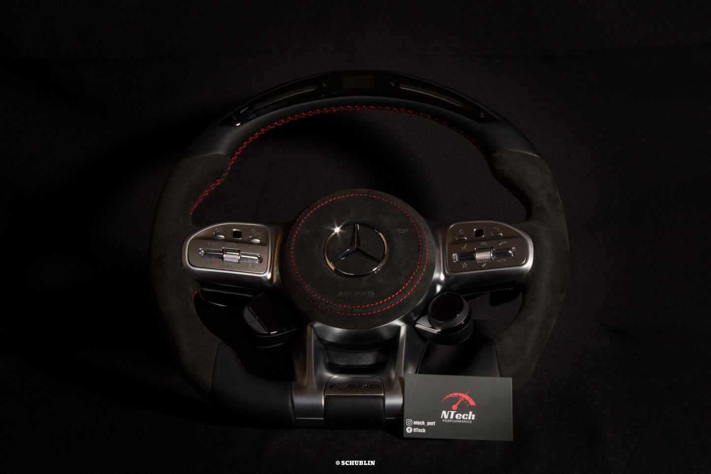 Volant Carbone personnalisé Mercedes AMG