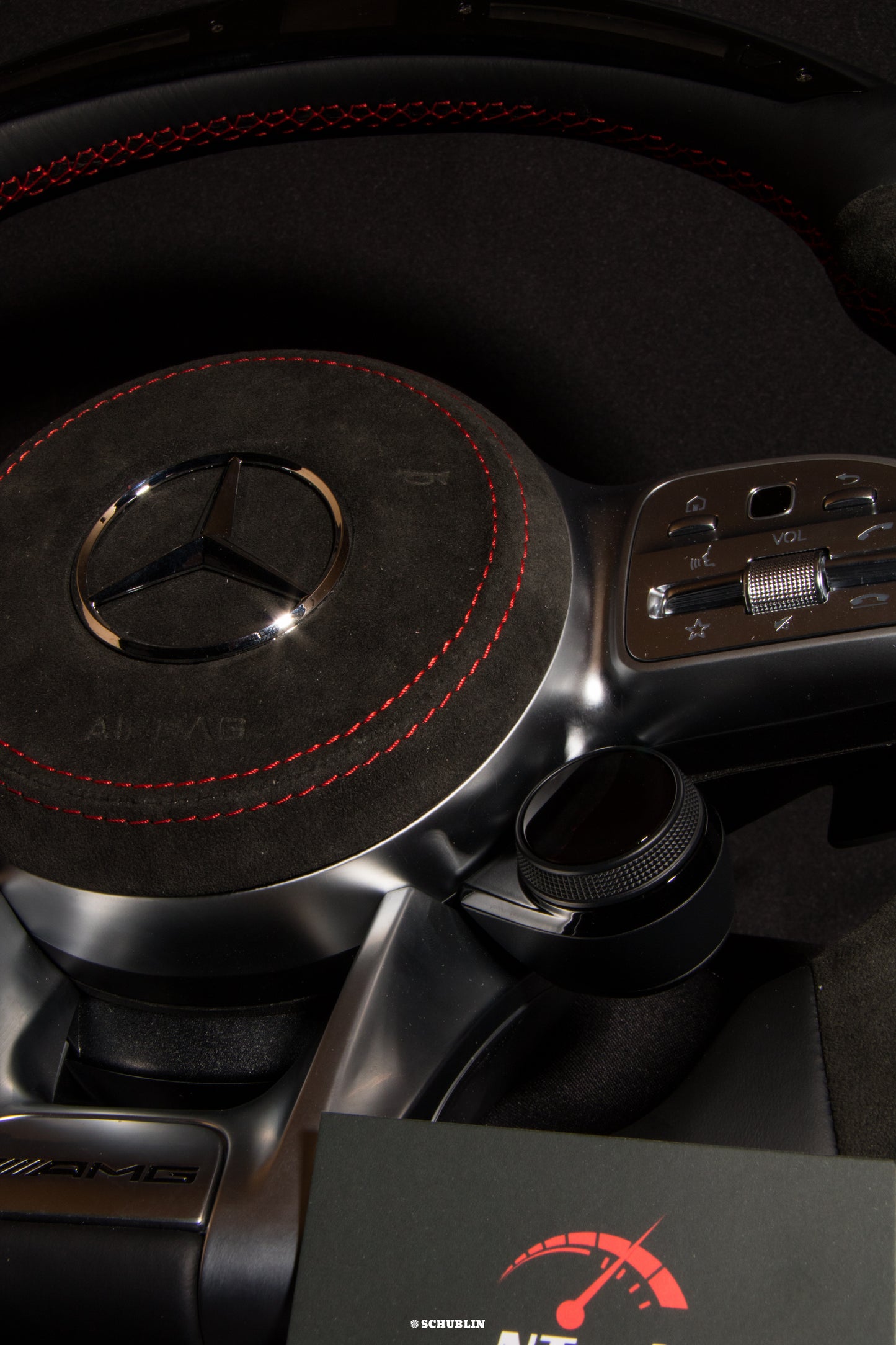 Volant Carbone personnalisé Mercedes AMG