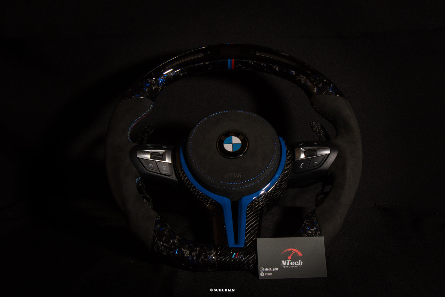 Volant Carbone personnalisé BMW M Série F