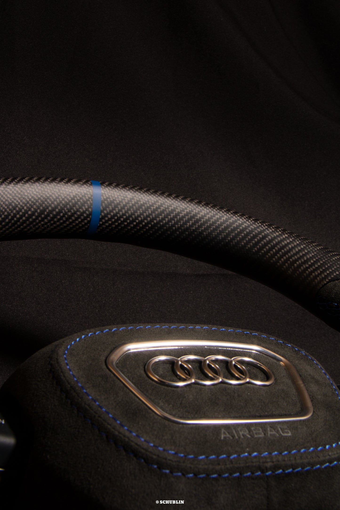 Volant Carbone Personnalisé Audi Q/RS 8Y