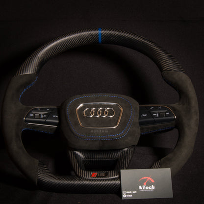 Volant Carbone Personnalisé Audi Q / RS (8Y)