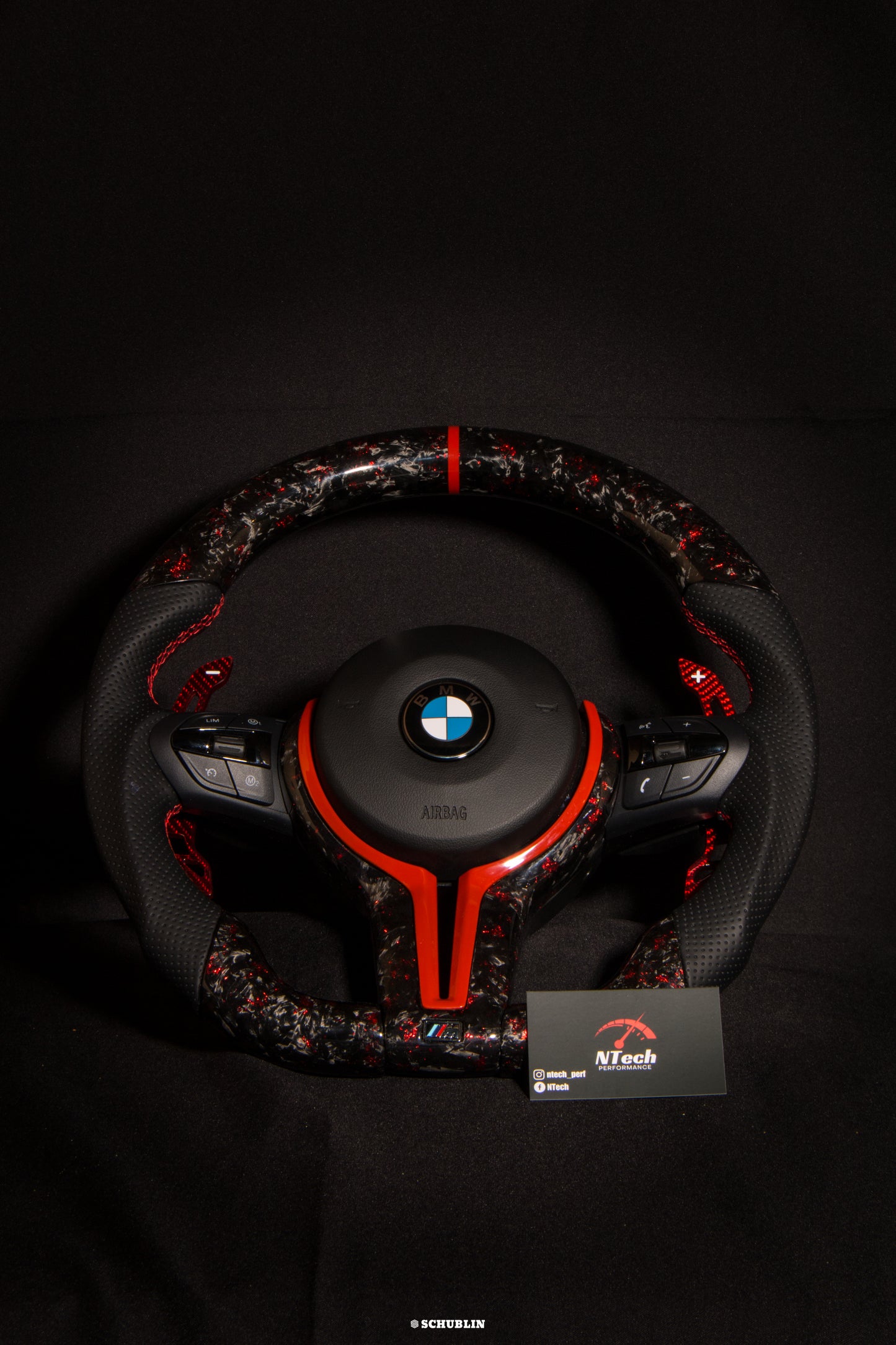 Volant Carbone personnalisé BMW M Série F