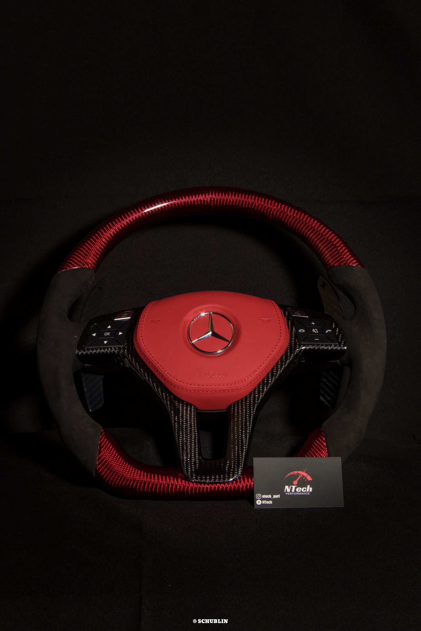 Volant Carbone Personnalisé Mercedes Benz AMG