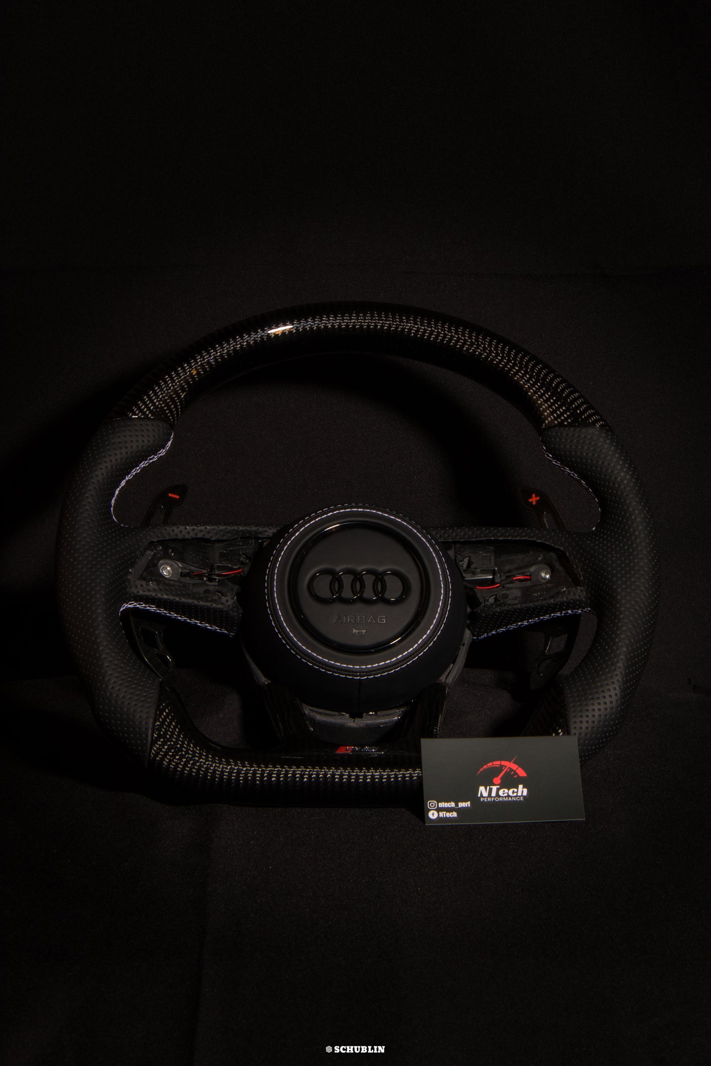 Volant Carbone Personnalisé Audi 8V2 A3/S3/RS3..8Y