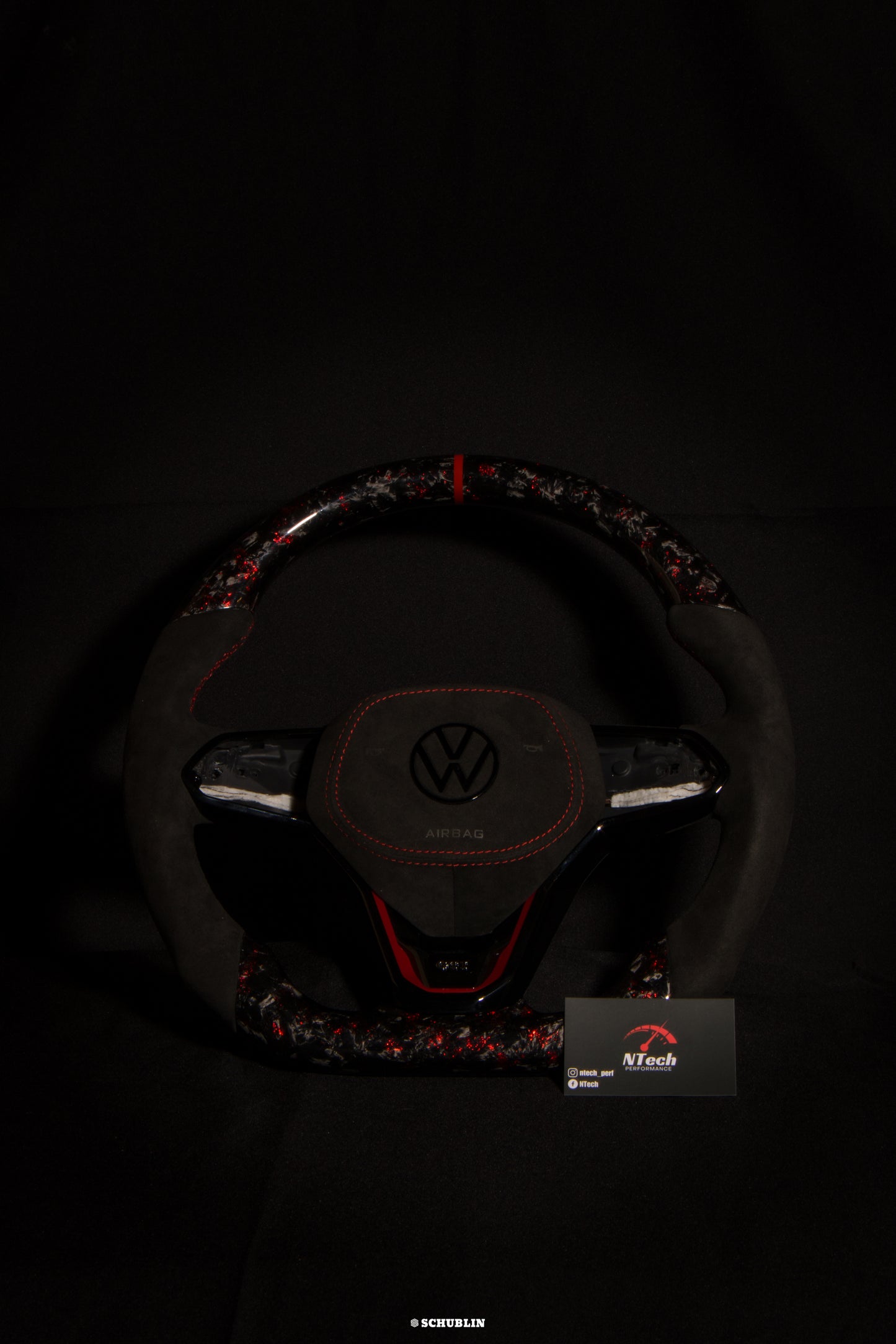 Volant Carbone Personnalisé VOLKSWAGEN GOLF 8 GTI/R/GTE