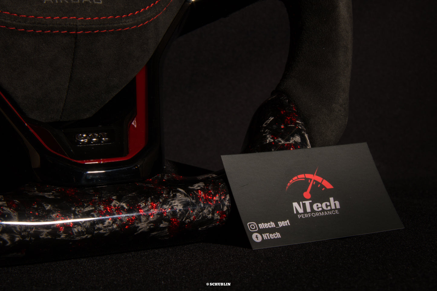 Volant Carbone Personnalisé VOLKSWAGEN GOLF 8 GTI/R/GTE