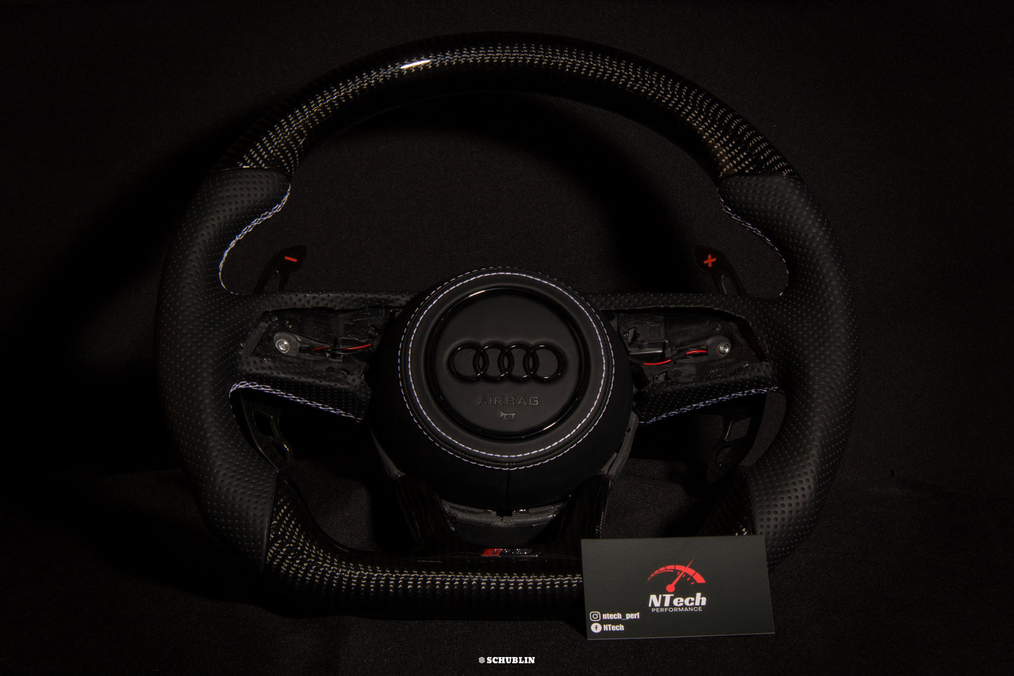 Volant Carbone Personnalisé Audi 8V2 A3/S3/RS3..8Y