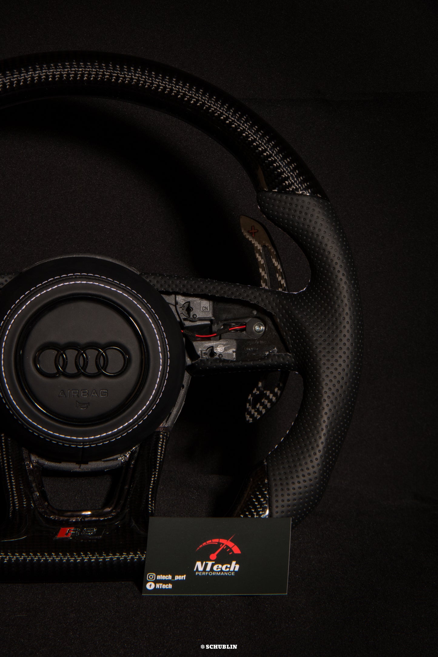 Volant Carbone Personnalisé Audi 8V2 A3/S3/RS3..8Y