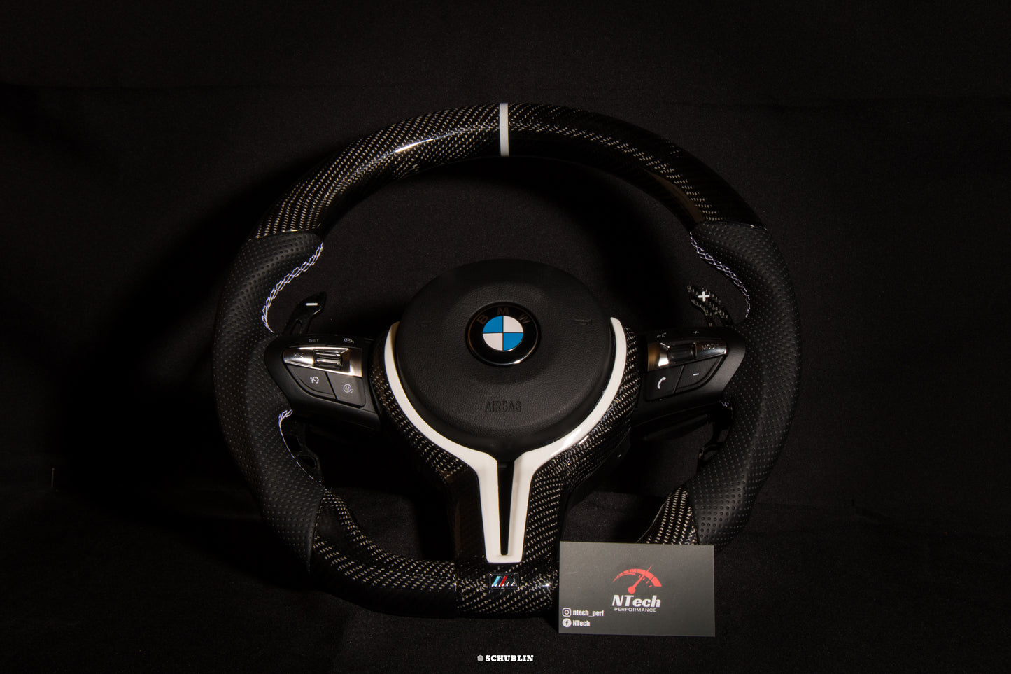Volant Carbone personnalisé BMW M Série F