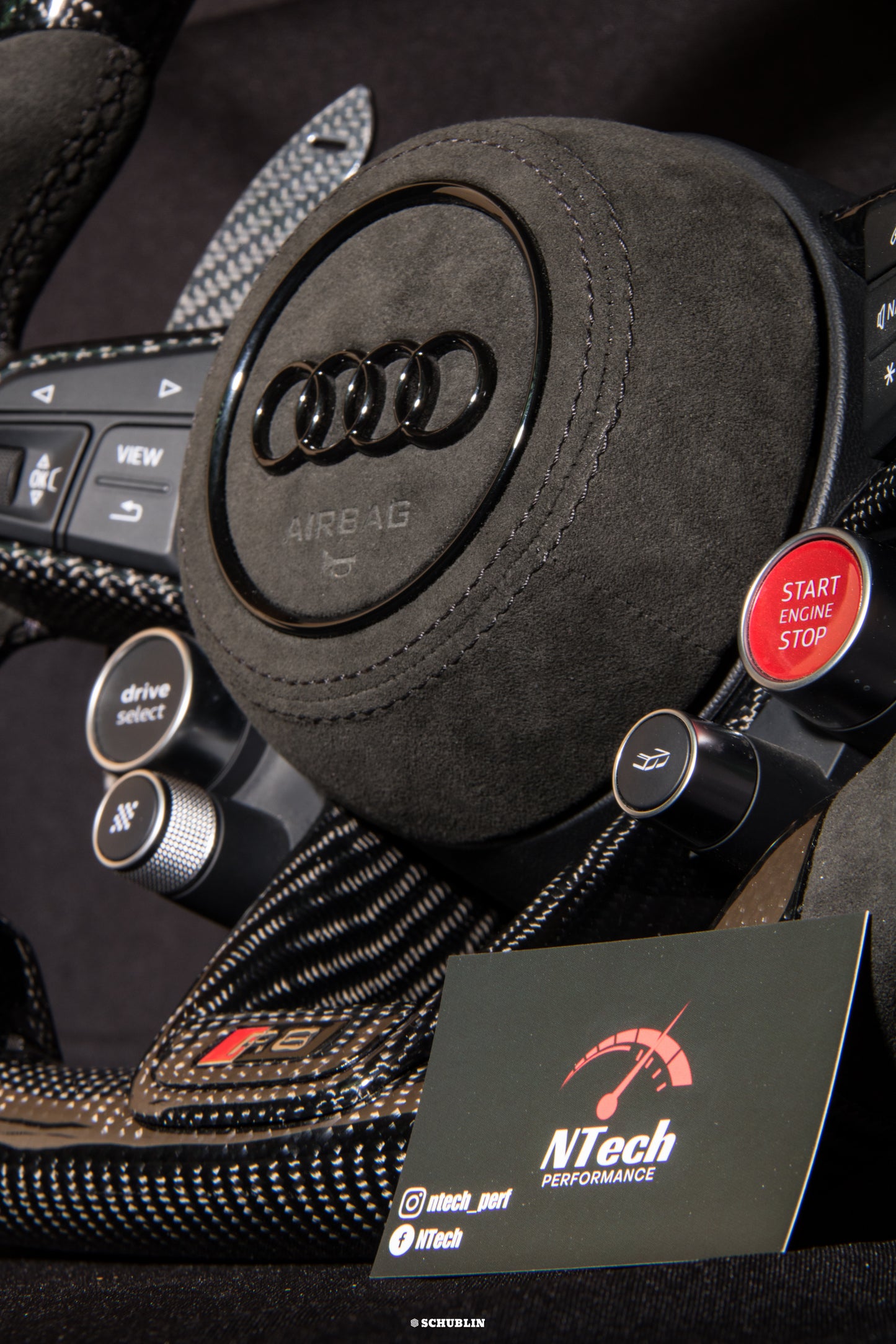 Volant Carbone Personnalisé AUDI TT/TTS/TTRS/R8