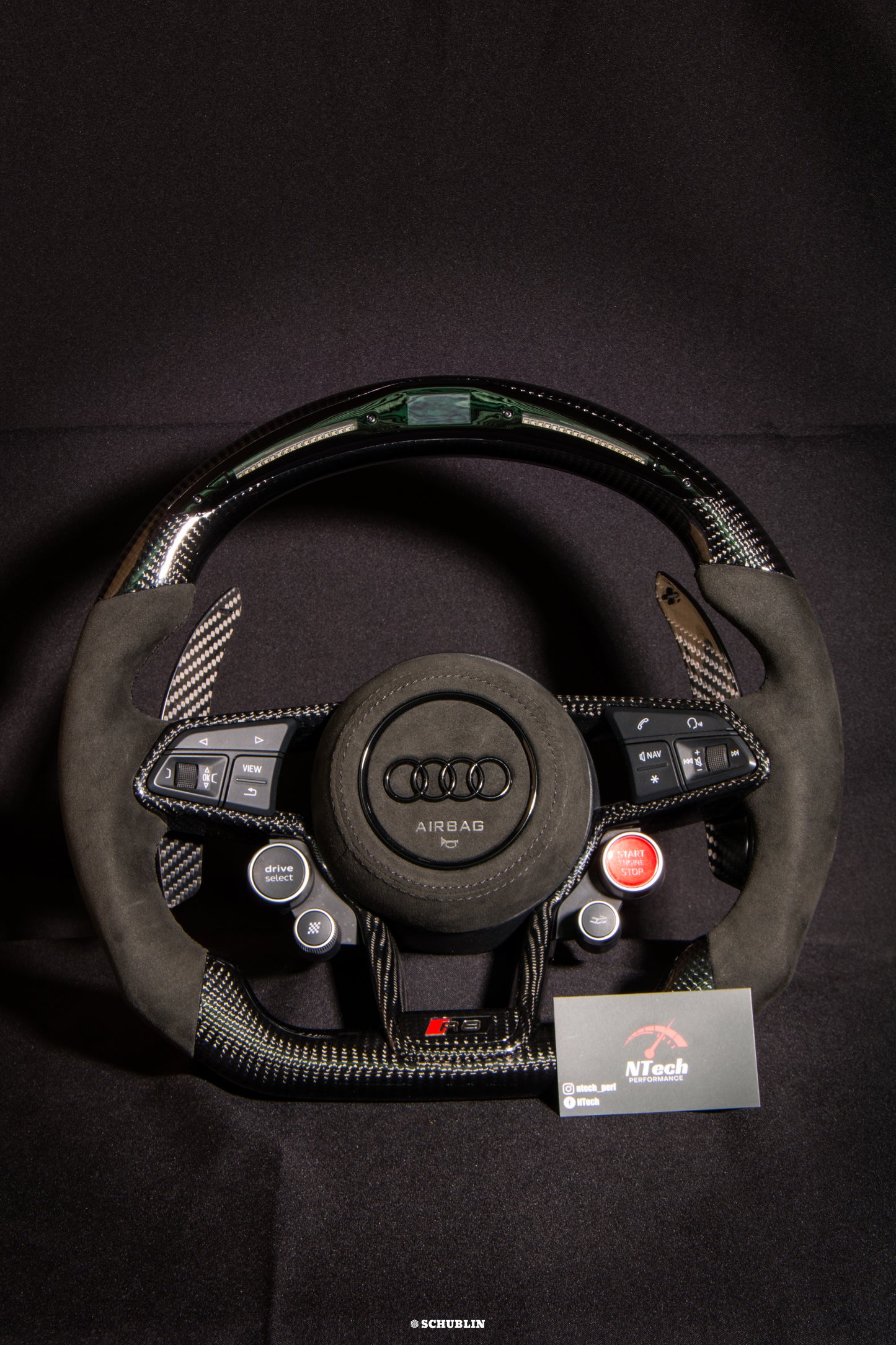 Volant Carbone Personnalisé AUDI TT/TTS/TTRS/R8