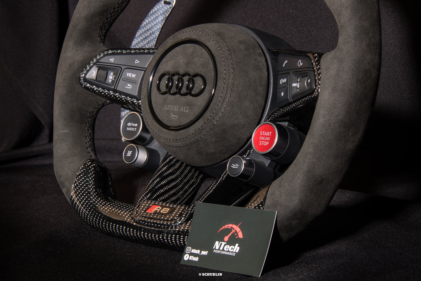 Volant Carbone Personnalisé AUDI TT/TTS/TTRS/R8