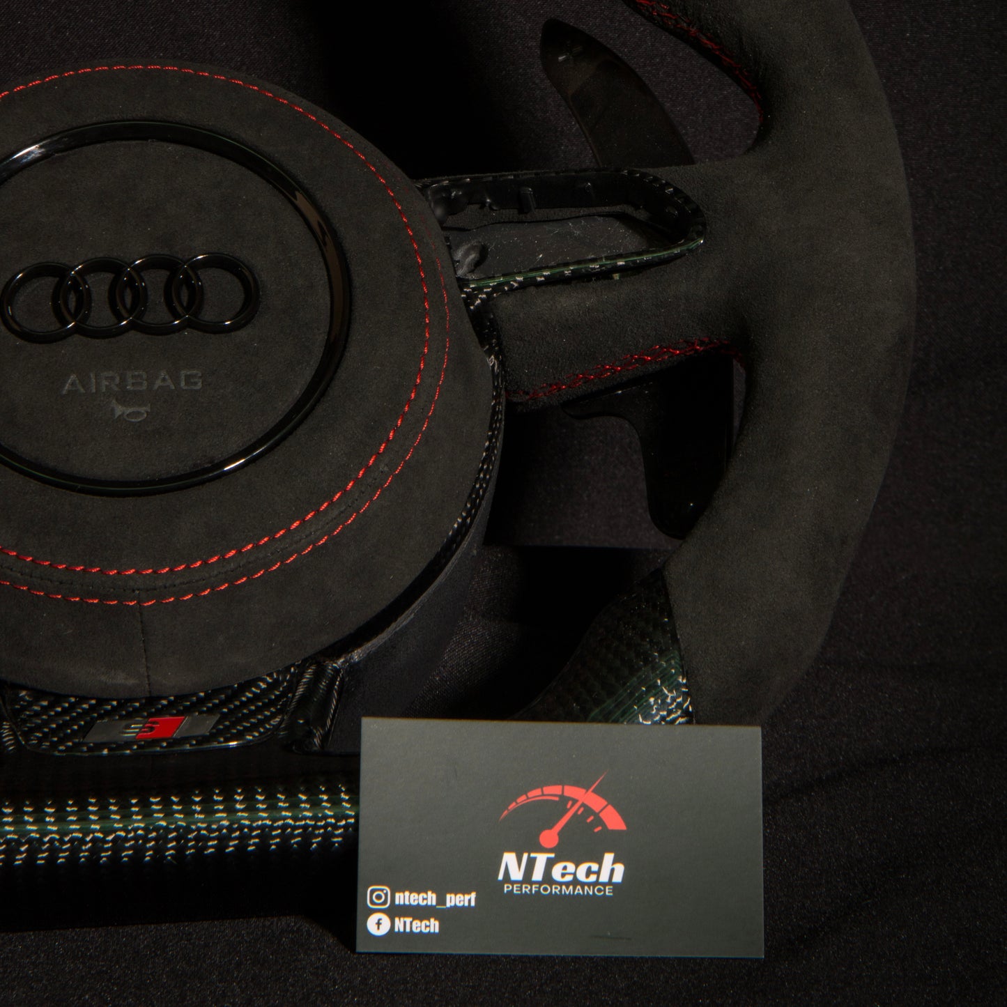 Volant Carbone Personnalisé Audi 8V1 / S1 / S3