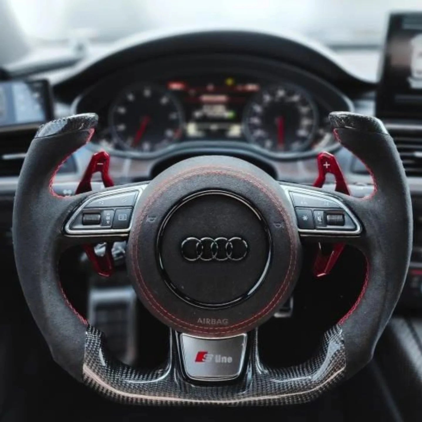 Volant Carbone Personnalisé AUDI 8V1 S1/S3/RS3/RS6..