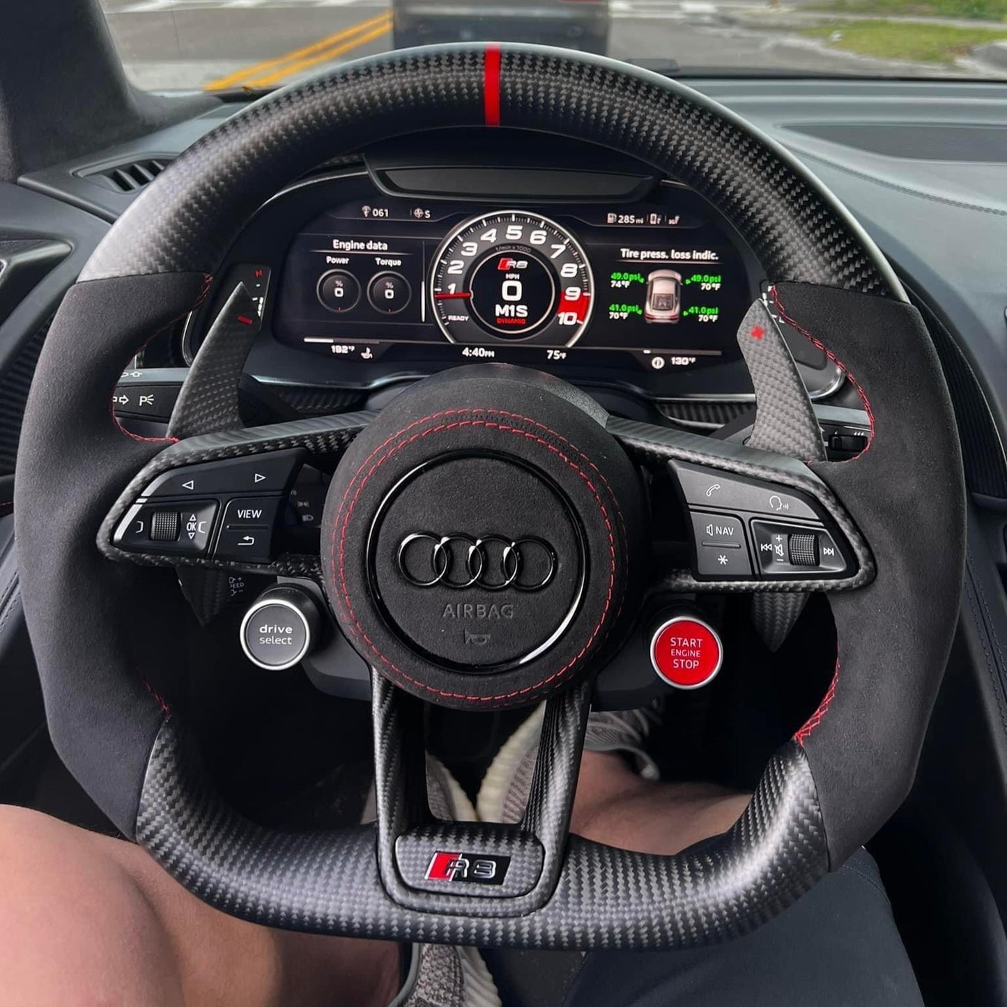 Volant Carbone Personnalisé AUDI TT/TTS/TTRS/R8 (2015-2021)